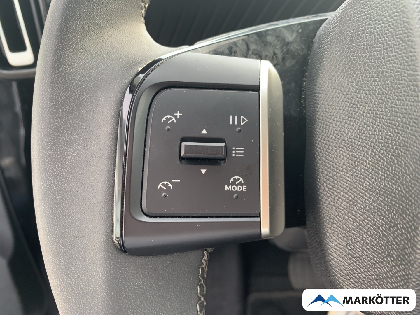 Fahrzeugabbildung Citroen C3 Aircross 113 MAX/Head-up/Navi/PDC/Kamera/LED