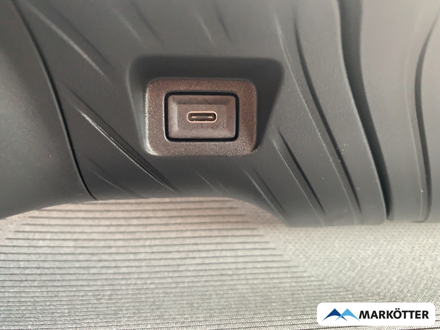 Fahrzeugabbildung Citroen C3 Aircross 113 MAX/Head-up/Navi/PDC/Kamera/LED