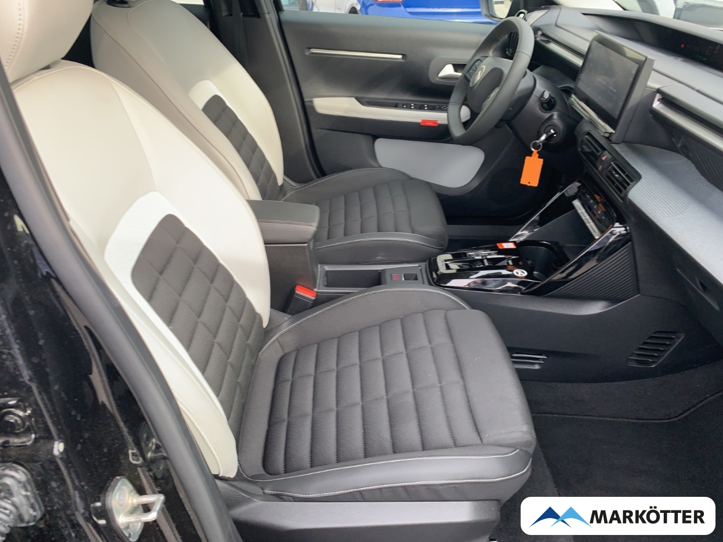 Fahrzeugabbildung Citroen C3 Aircross 113 MAX/Head-up/Navi/PDC/Kamera/LED