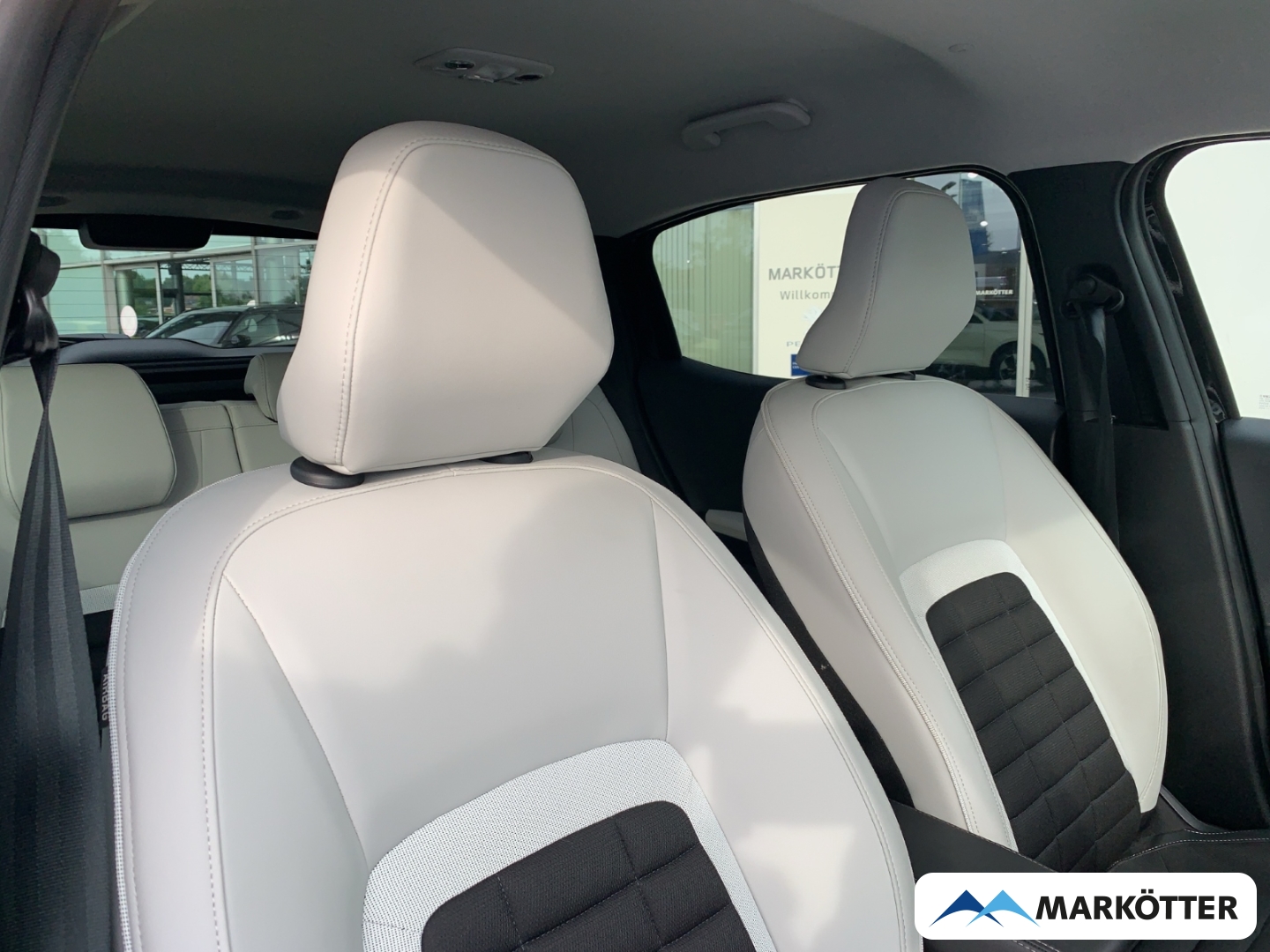 Fahrzeugabbildung Citroen C3 Aircross 113 MAX/Head-up/Navi/PDC/Kamera/LED