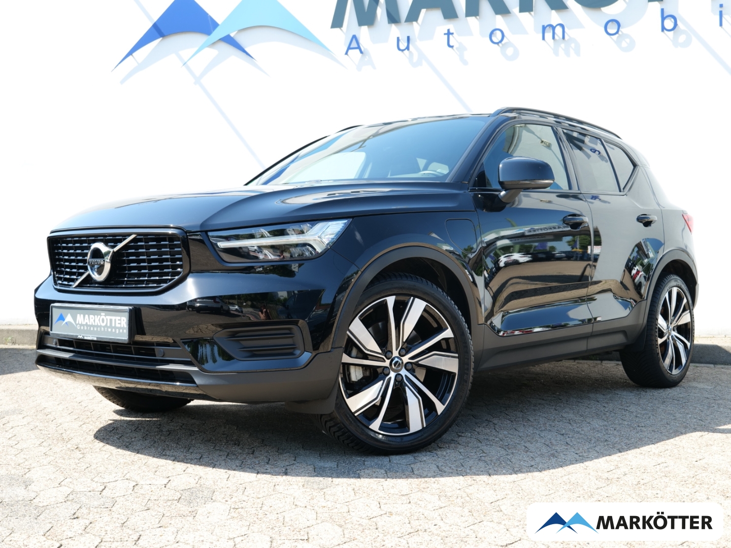 Fahrzeugabbildung Volvo XC40 T4 Recharge R-Design 360CAM/Harman Kardon