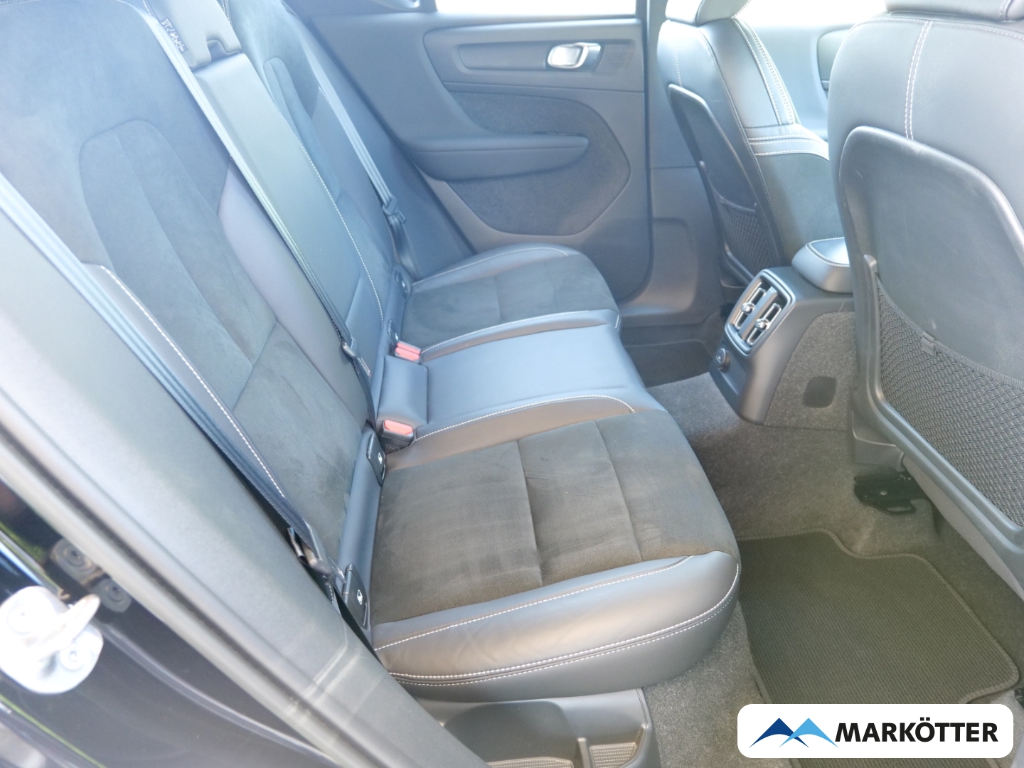 Fahrzeugabbildung Volvo XC40 T4 Recharge R-Design 360CAM/Harman Kardon