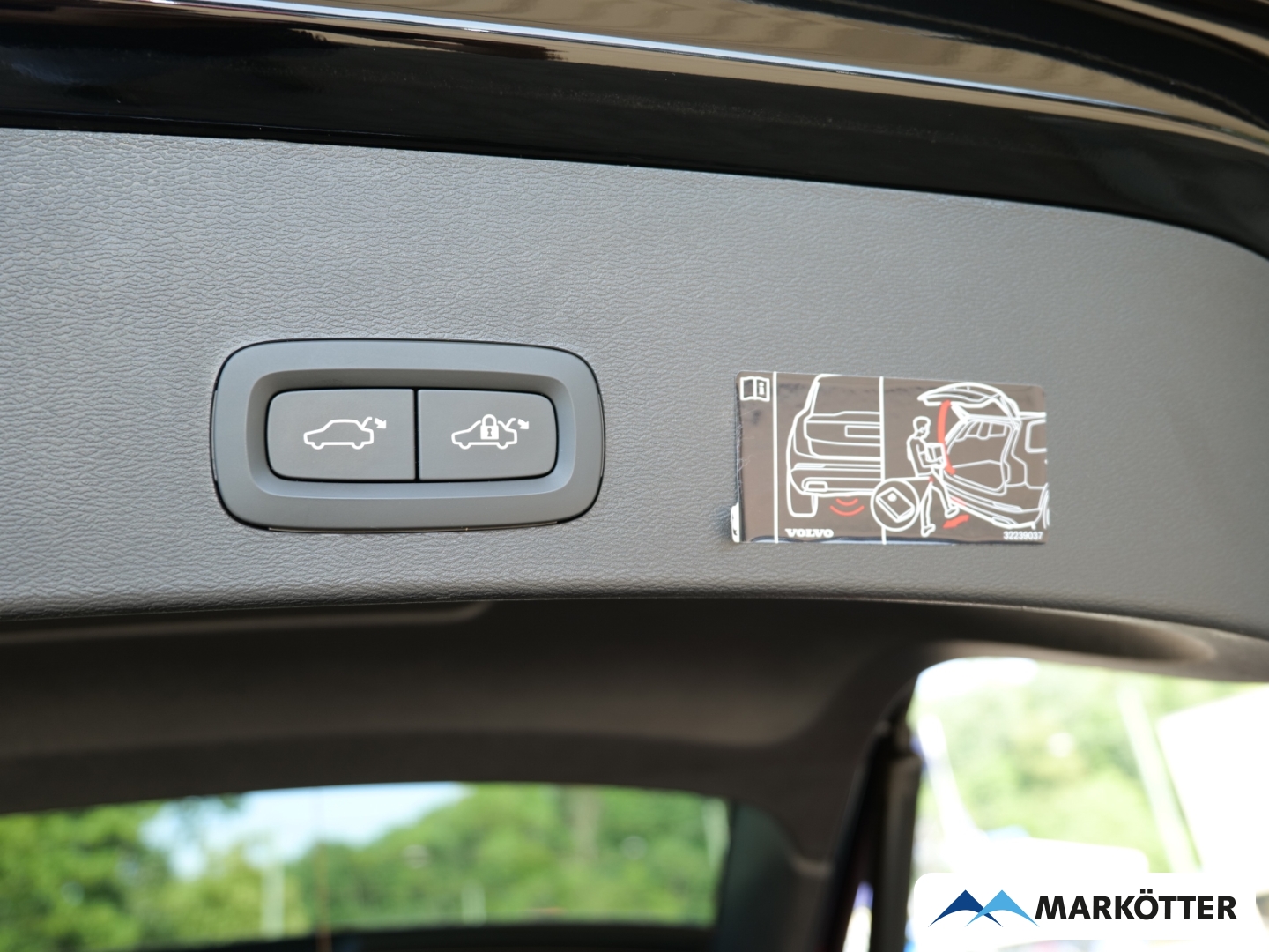 Fahrzeugabbildung Volvo XC40 T4 Recharge R-Design 360CAM/Harman Kardon