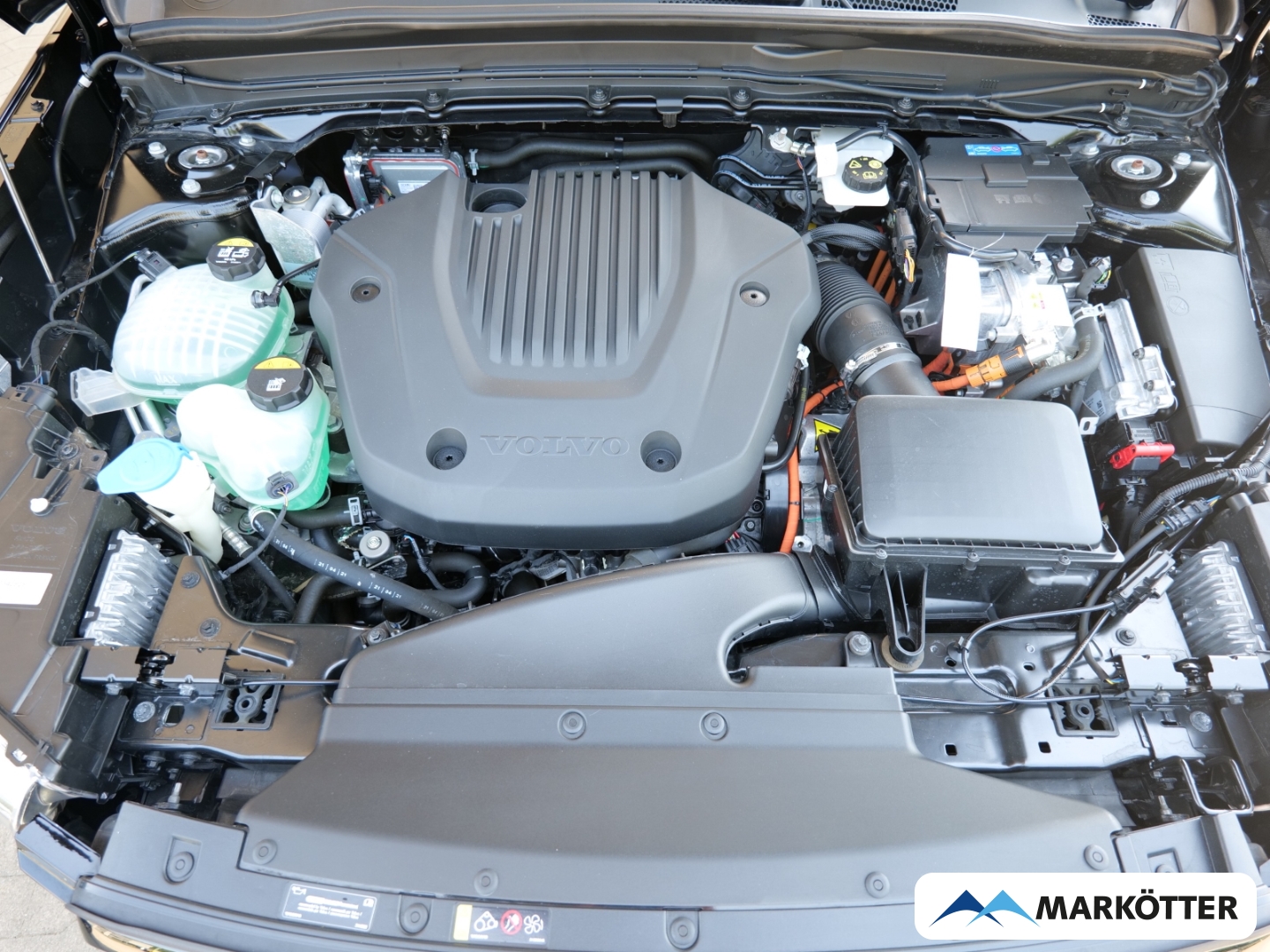 Fahrzeugabbildung Volvo XC40 T4 Recharge R-Design 360CAM/Harman Kardon
