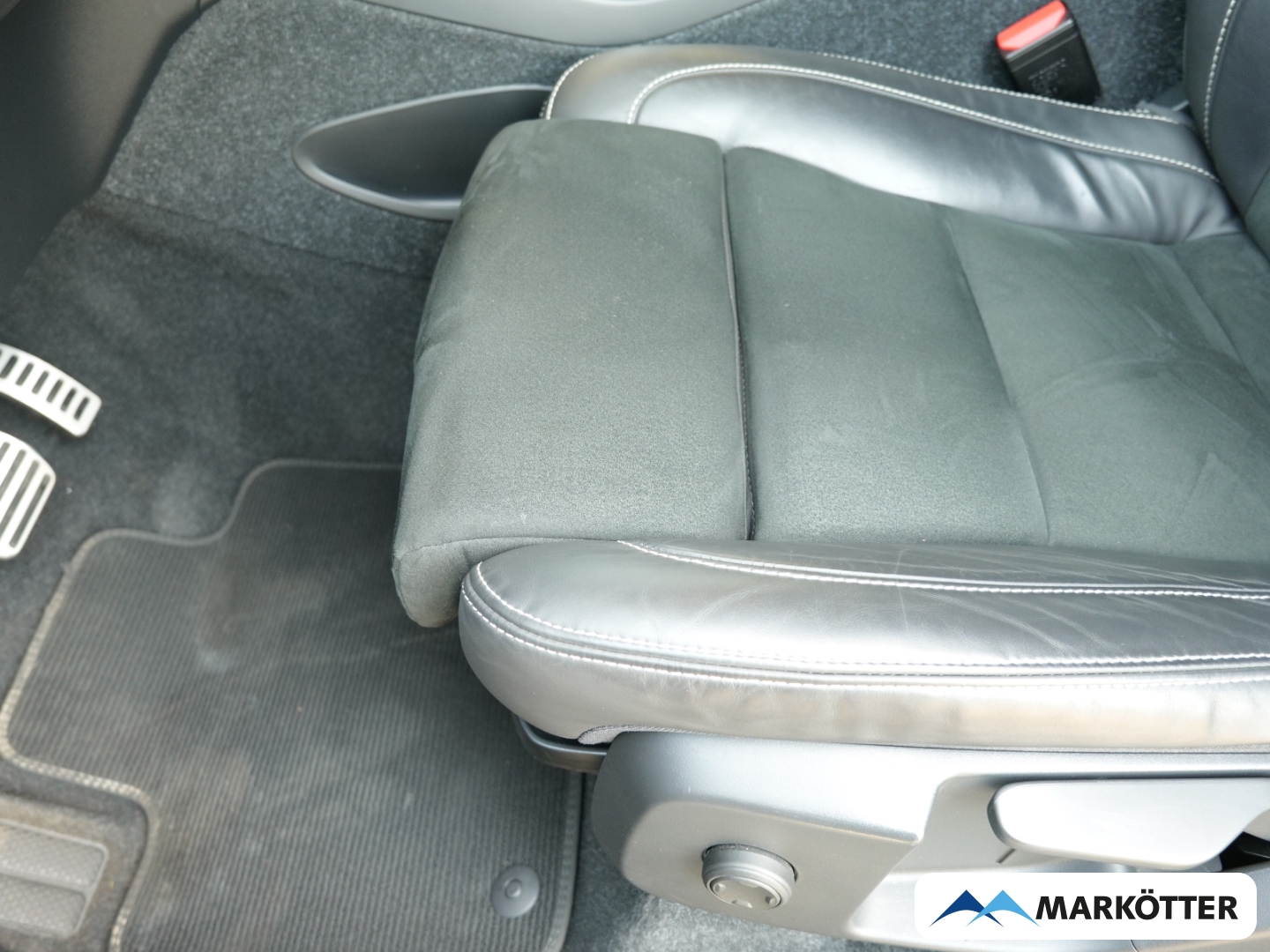 Fahrzeugabbildung Volvo XC40 T4 Recharge R-Design 360CAM/Harman Kardon