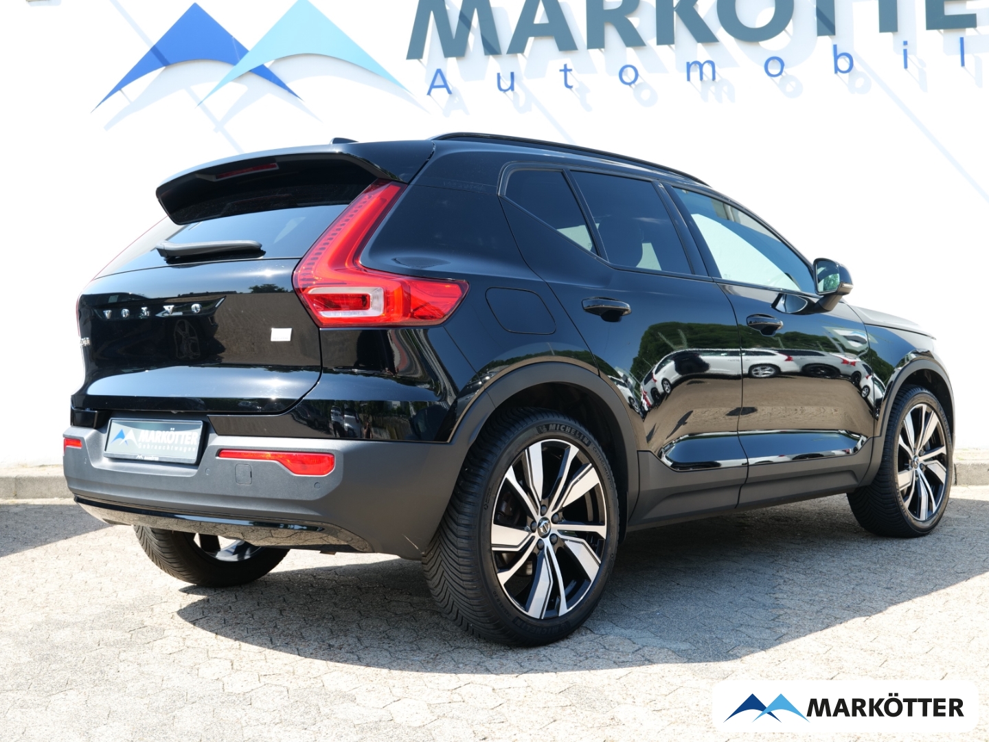 Fahrzeugabbildung Volvo XC40 T4 Recharge R-Design 360CAM/Harman Kardon