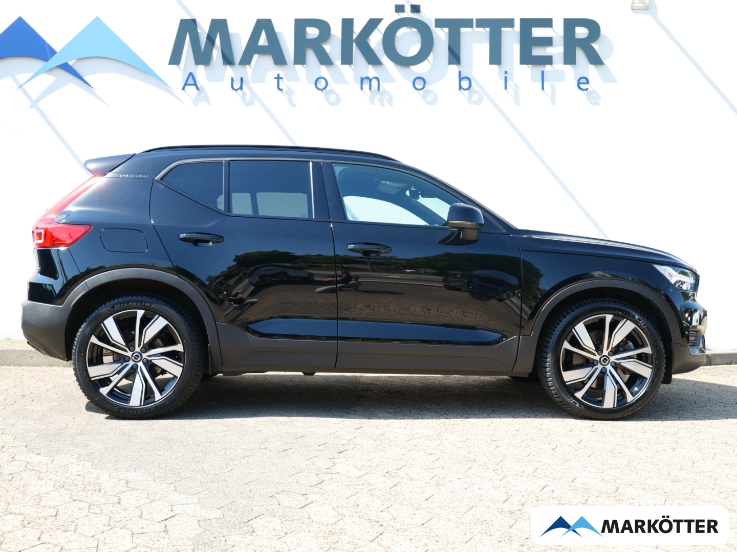 Fahrzeugabbildung Volvo XC40 T4 Recharge R-Design 360CAM/Harman Kardon