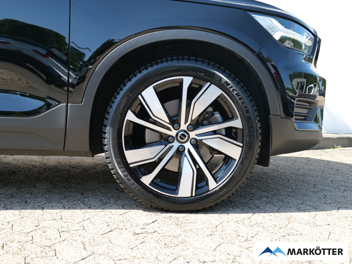 Fahrzeugabbildung Volvo XC40 T4 Recharge R-Design 360CAM/Harman Kardon