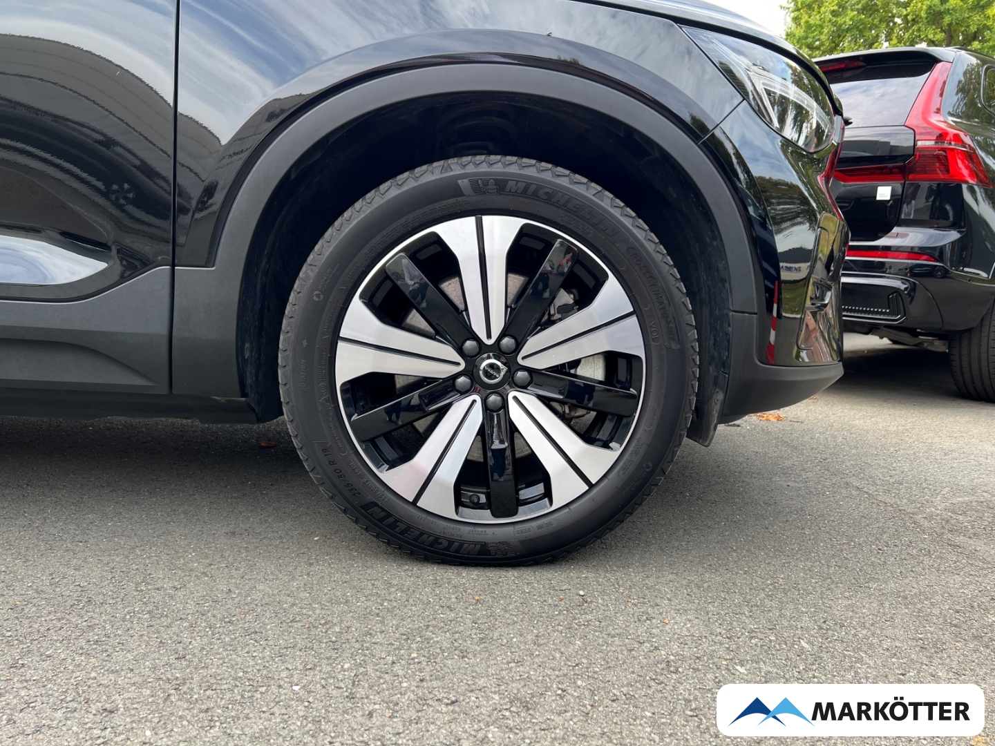 Fahrzeugabbildung Volvo XC40 Recharge Single Motor Core AHK/SHZ/LHZ