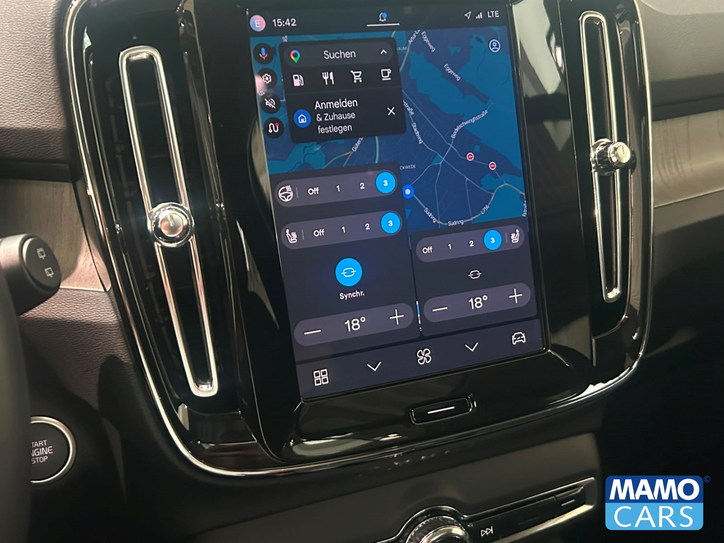 Fahrzeugabbildung Volvo XC40 B4 Plus Dark ACC/BLIS/360CAM/LHZ/H&K/PANO