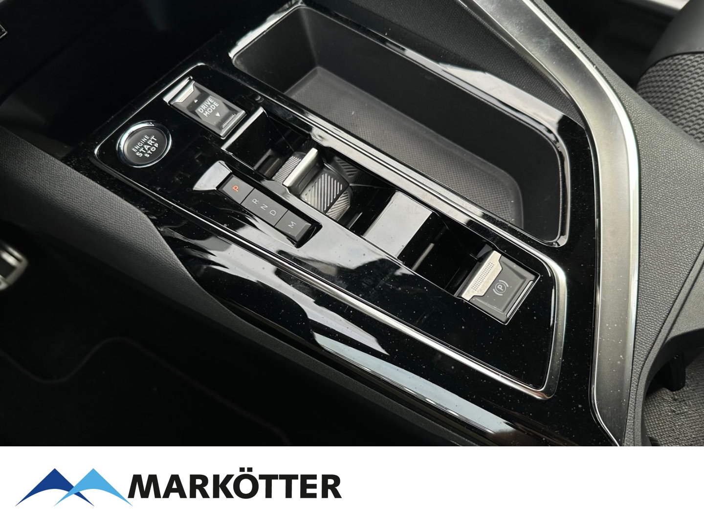 Fahrzeugabbildung Peugeot 5008 GT 1.2 PureTech 130 7-Sitzer AHK/ACC/CAM/BLIS