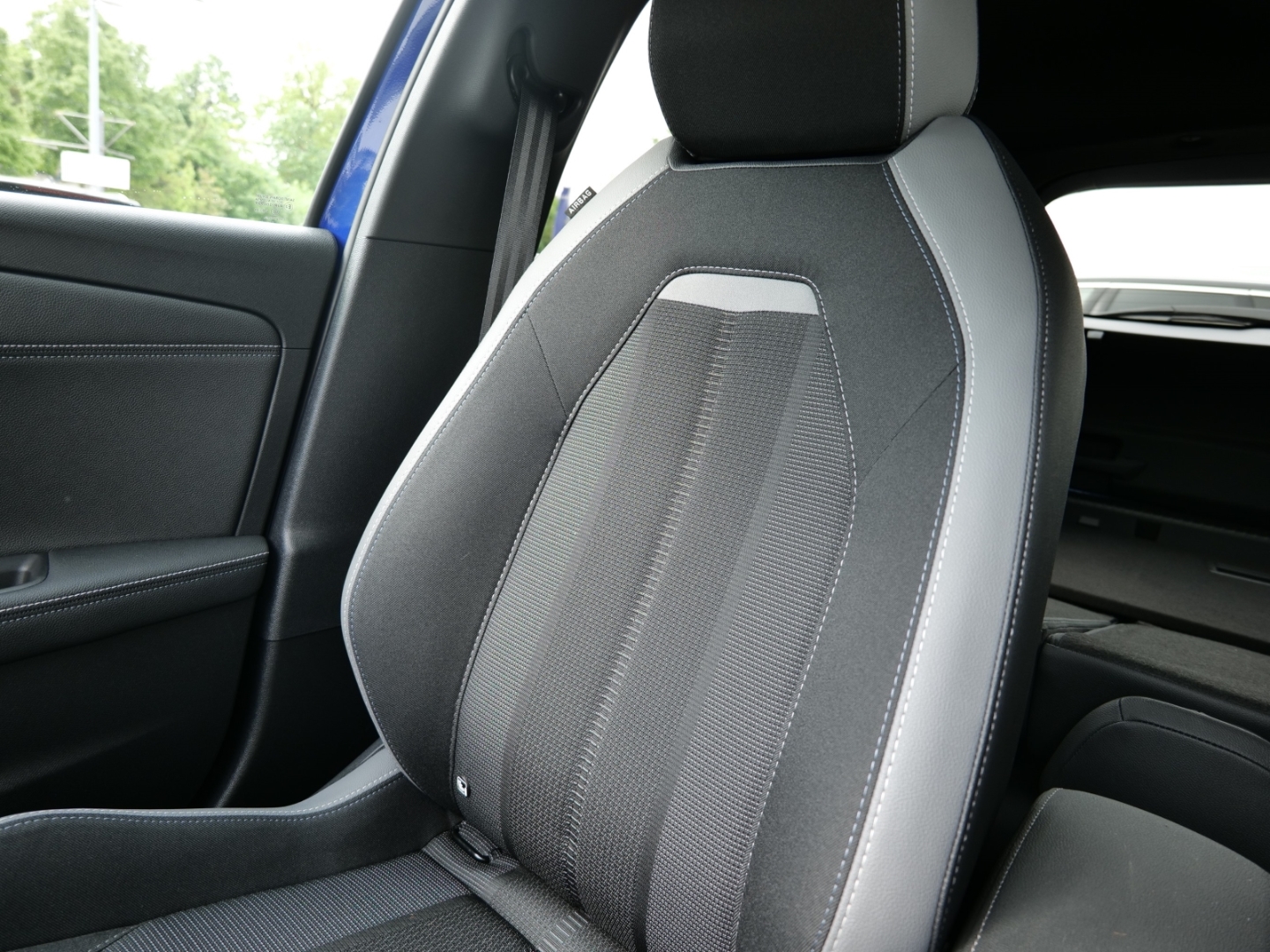 Fahrzeugabbildung Opel Mokka 1.2 GS Line Rückfahrkamera/SHZ/LHZ/LED