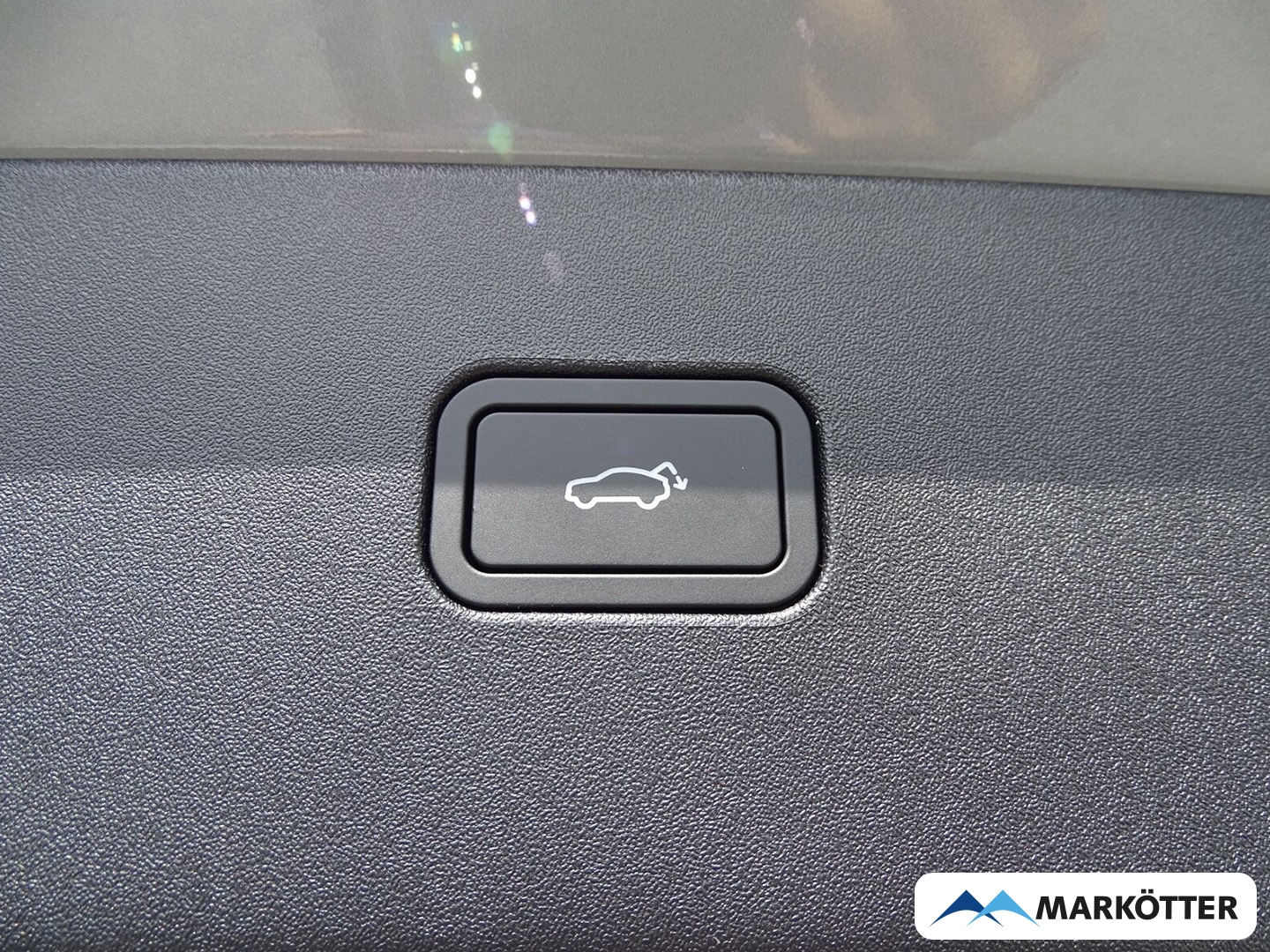 Fahrzeugabbildung Volvo EX30 Plus P5 Long Range 2WD SHZ/LHZ