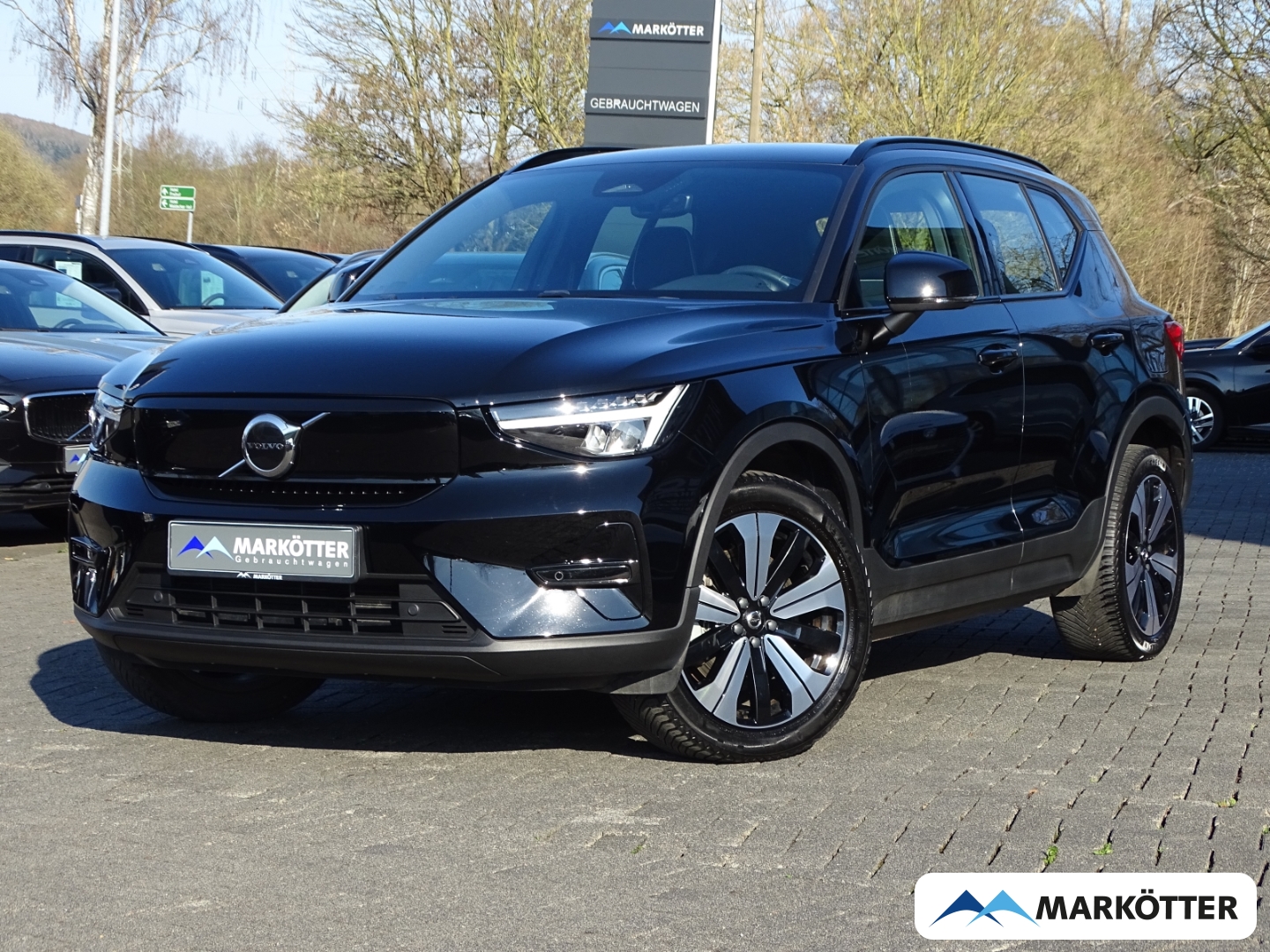Fahrzeugabbildung Volvo XC40 Plus Recharge Pure Electric 2WD/LED/CAM/PDC