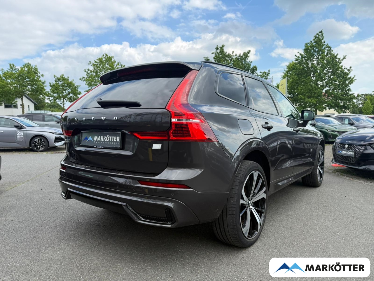 Fahrzeugabbildung Volvo XC60 T6 AWD R Design Recharge ACC/AHK/BLIS/21''