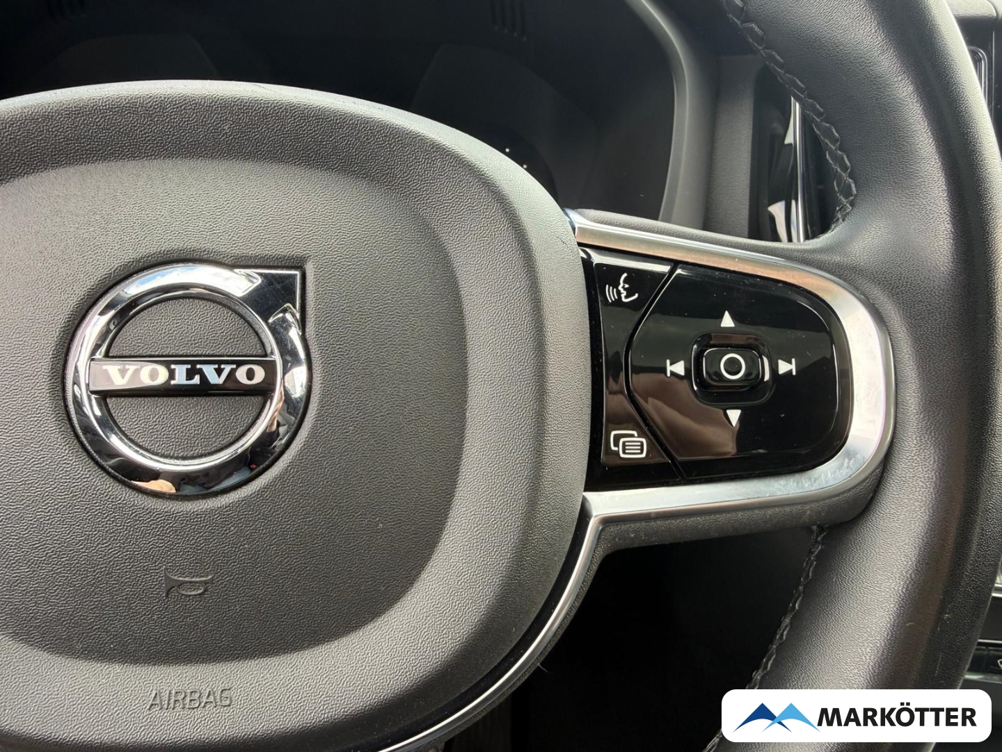Fahrzeugabbildung Volvo XC60 T6 AWD R Design Recharge ACC/AHK/BLIS/21''
