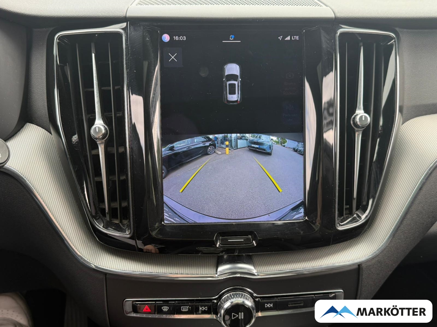 Fahrzeugabbildung Volvo XC60 T6 AWD R Design Recharge ACC/AHK/BLIS/21''