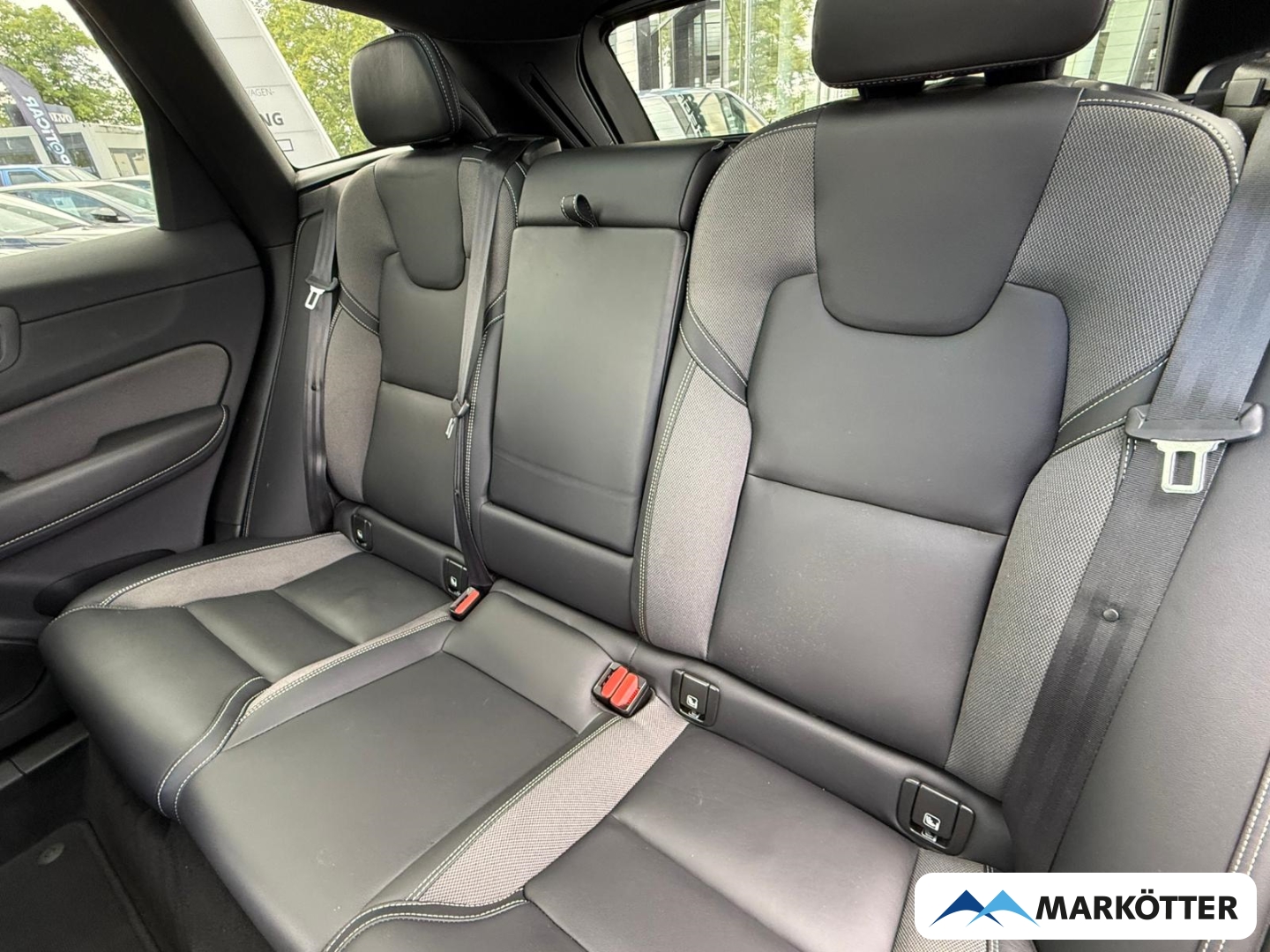 Fahrzeugabbildung Volvo XC60 T6 AWD R Design Recharge ACC/AHK/BLIS/21''