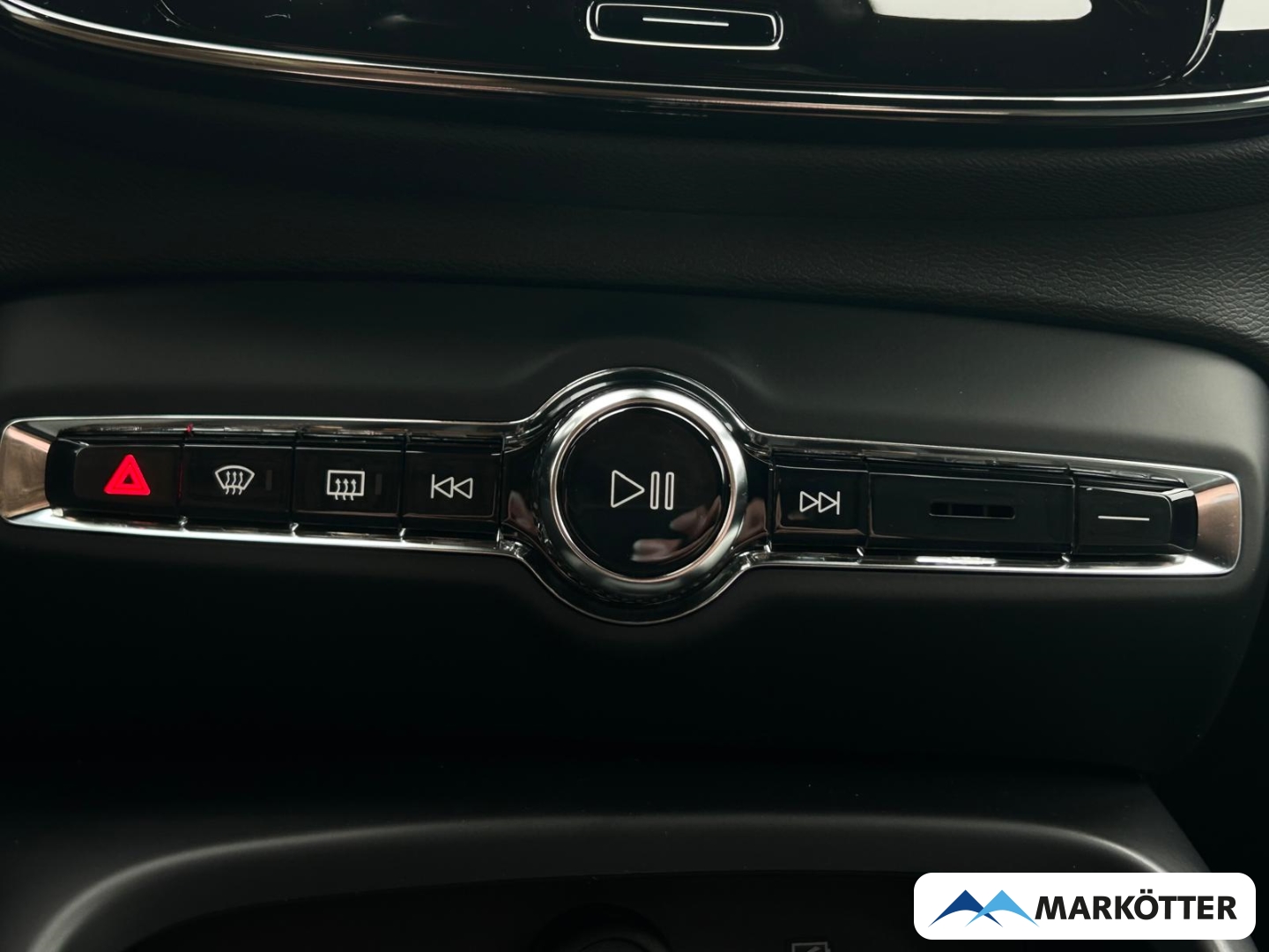 Fahrzeugabbildung Volvo XC40 B3 Core 2WD ACC/Kamera/LenkradH