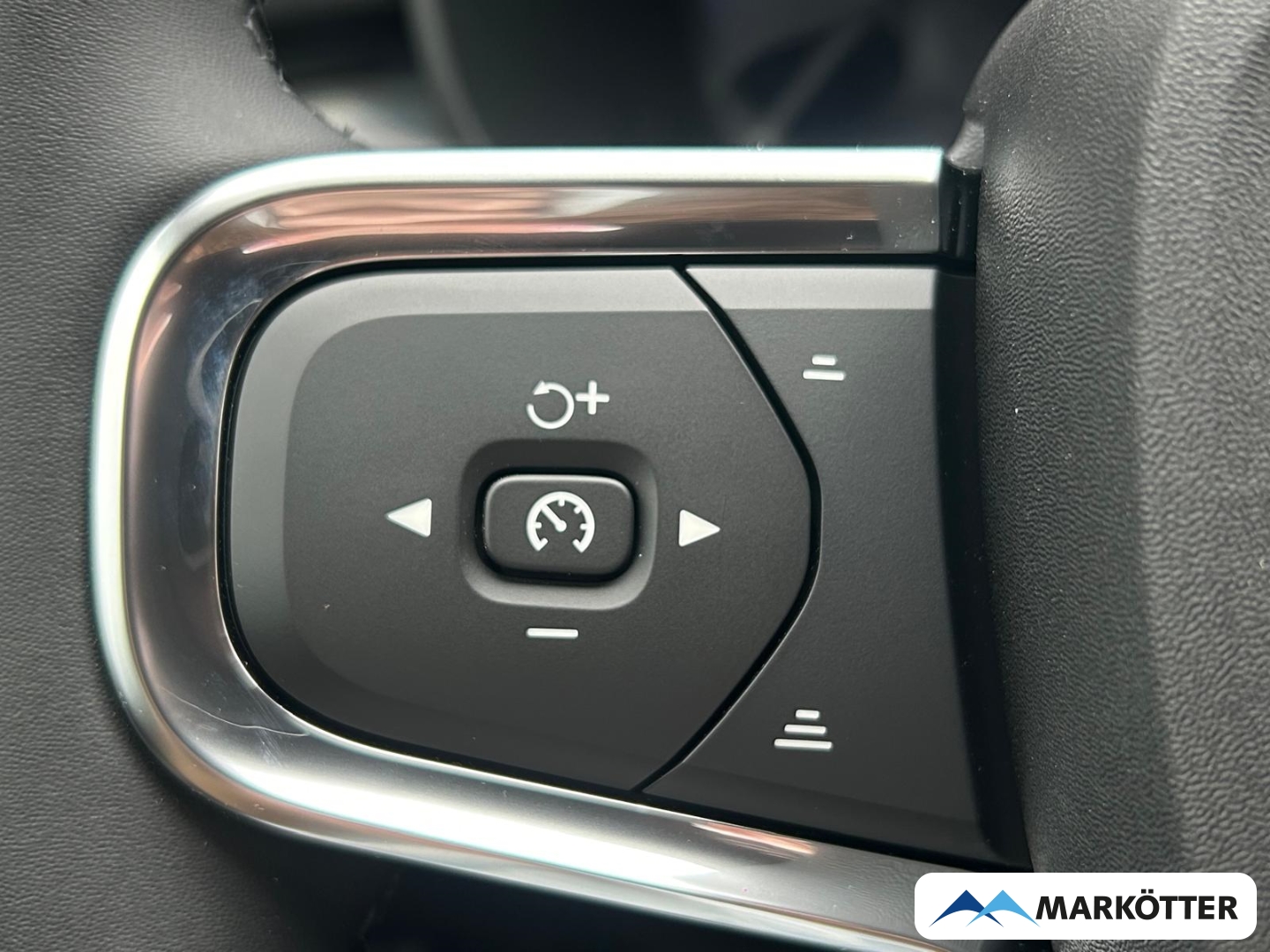 Fahrzeugabbildung Volvo XC40 B3 Core 2WD ACC/Kamera/LenkradH