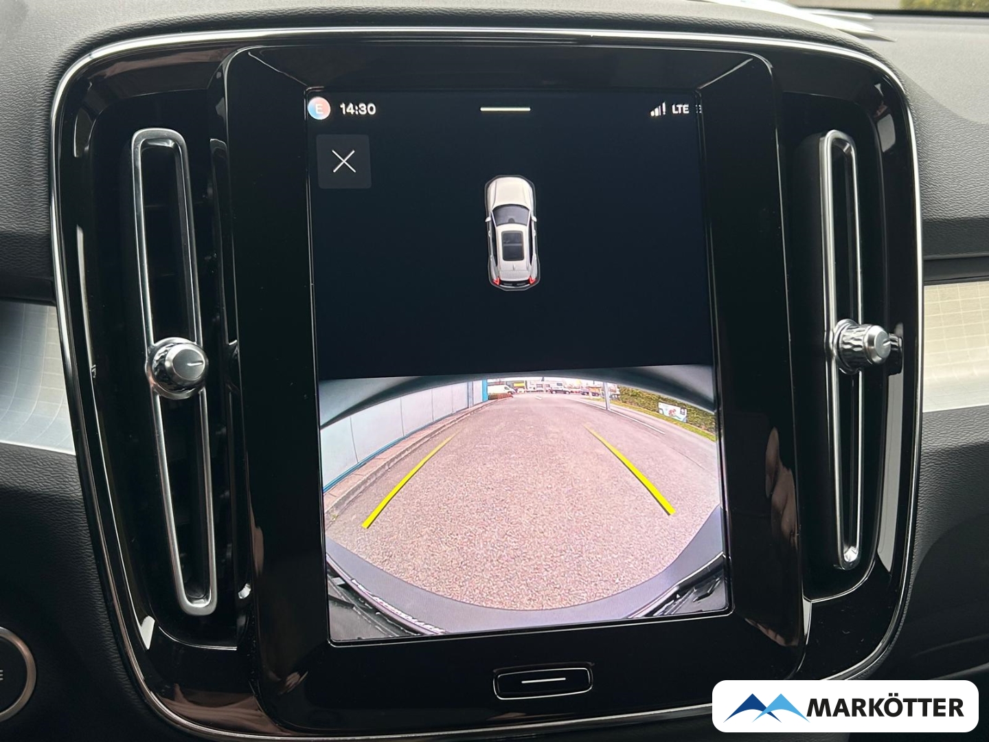 Fahrzeugabbildung Volvo XC40 B3 Core 2WD ACC/Kamera/LenkradH