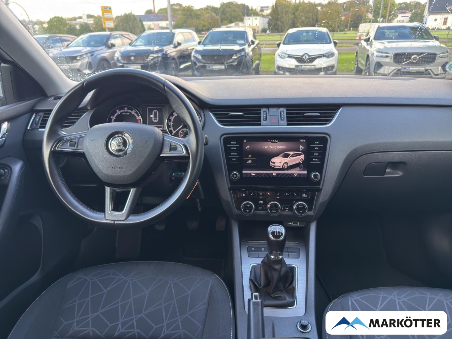 Fahrzeugabbildung SKODA Octavia Combi Clever/Navi/LED/PDC/E-Heckklappe