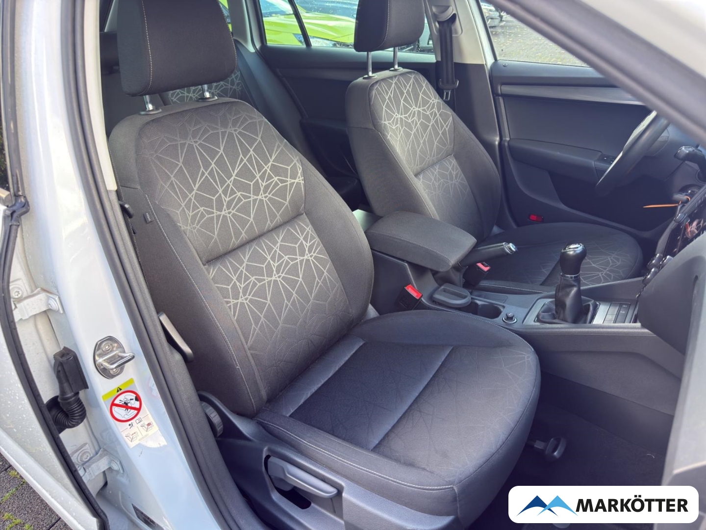Fahrzeugabbildung SKODA Octavia Combi Clever/Navi/LED/PDC/E-Heckklappe