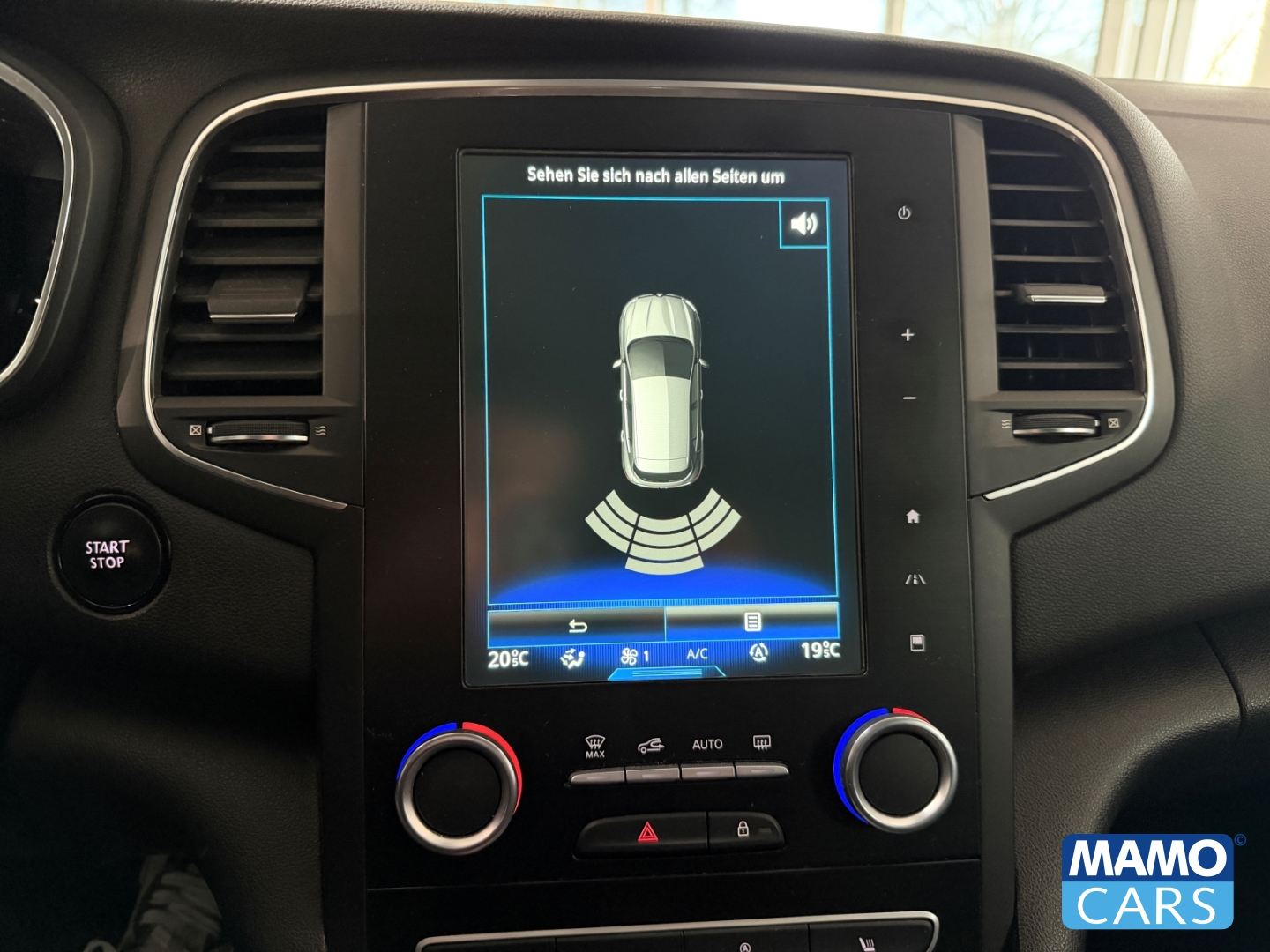 Fahrzeugabbildung Renault Megane IV Intens ACC/NAVI/SHZ/PDC/KLIMA