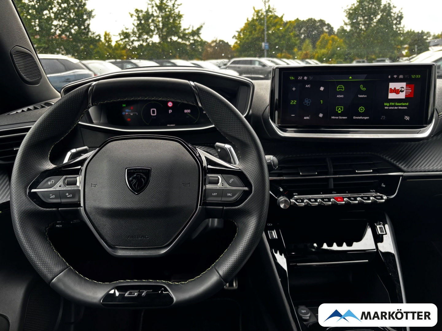 Fahrzeugabbildung Peugeot 2008 GT BLIS/CAM/NAV/SHZ/APPLE/ALLWETTER/MASSAGE