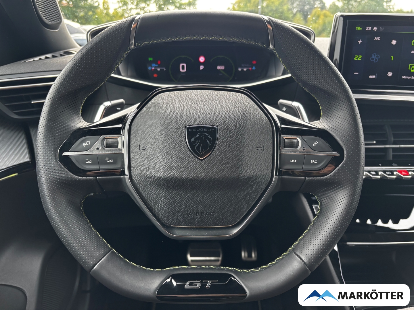 Fahrzeugabbildung Peugeot 2008 GT BLIS/CAM/NAV/SHZ/APPLE/ALLWETTER/MASSAGE