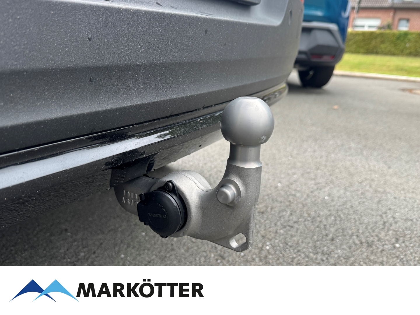 Fahrzeugabbildung Volvo XC40 B4 Plus Black Edition 2WD/FHZ/Pixel-LED