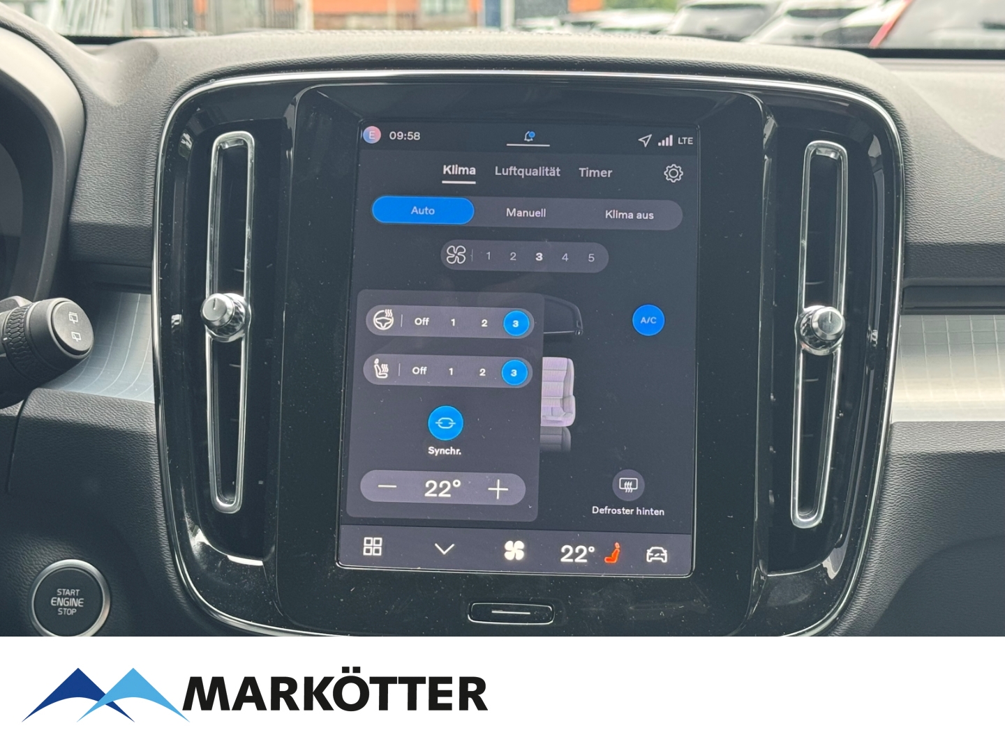 Fahrzeugabbildung Volvo XC40 B4 Plus Black Edition 2WD/FHZ/Pixel-LED