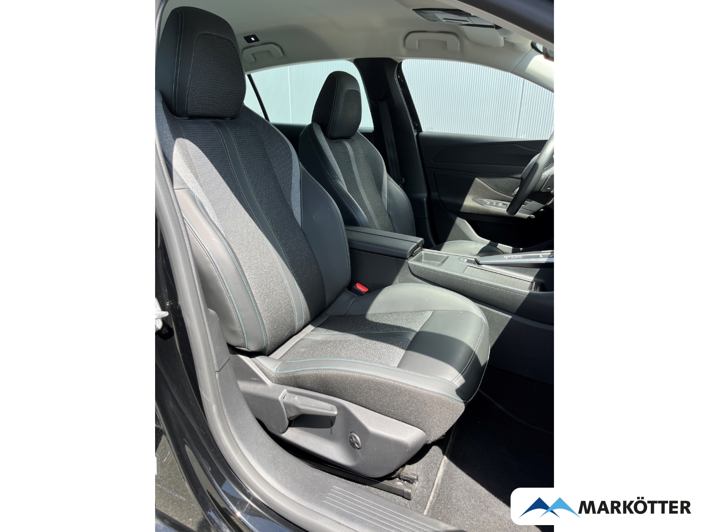 Fahrzeugabbildung Peugeot 308 Active Pack 130 Tempomat/Navigation/Sitzheiz