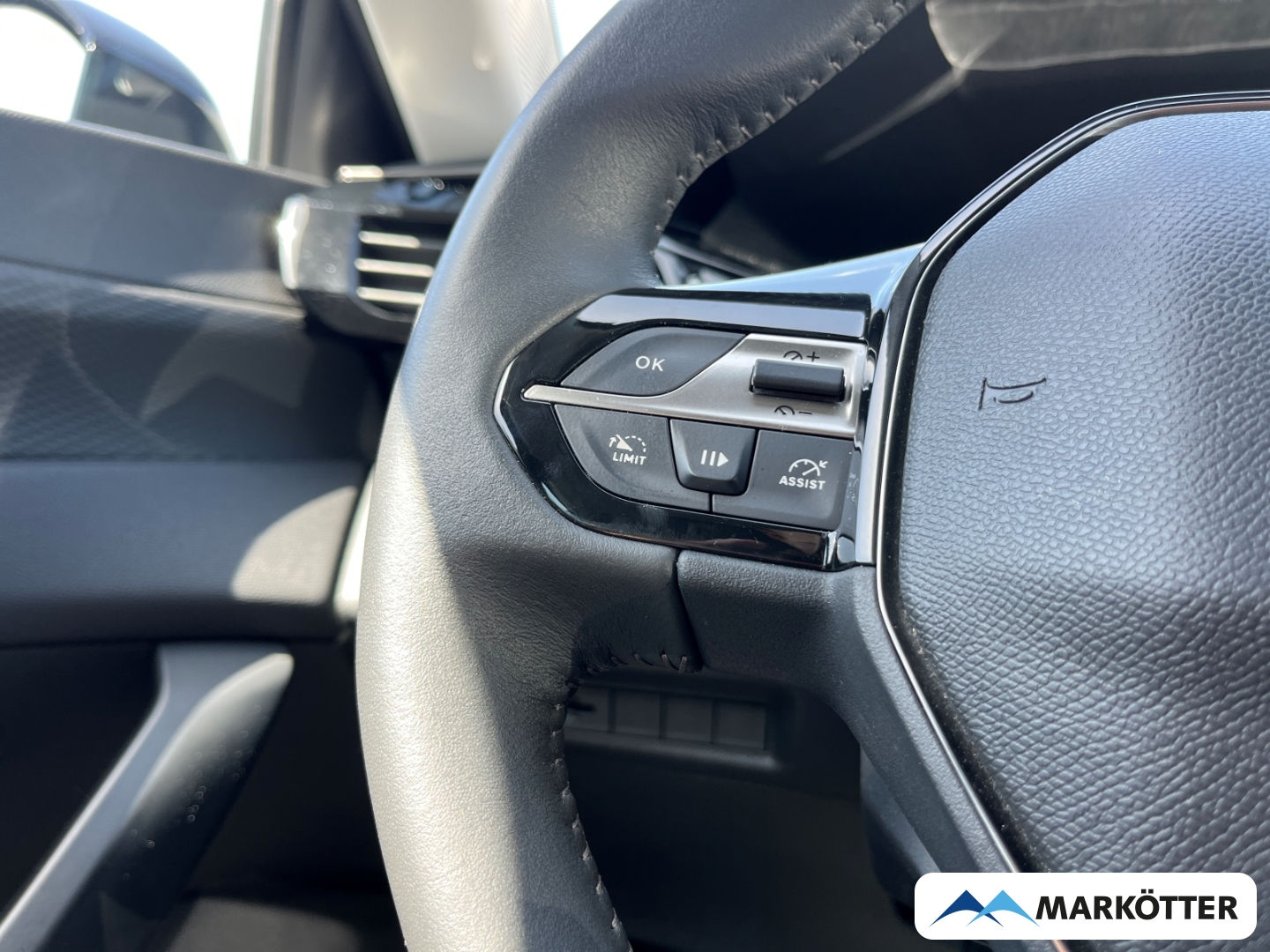 Fahrzeugabbildung Peugeot 308 Active Pack 130 Tempomat/Navigation/Sitzheiz