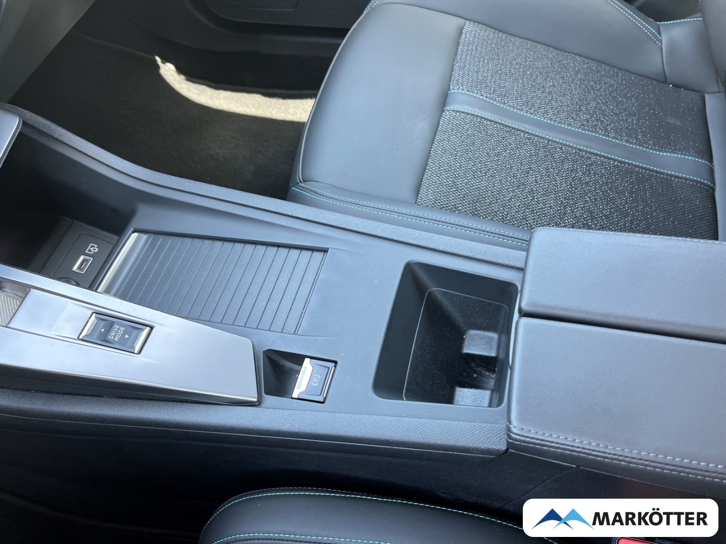 Fahrzeugabbildung Peugeot 308 Active Pack 130 Tempomat/Navigation/Sitzheiz