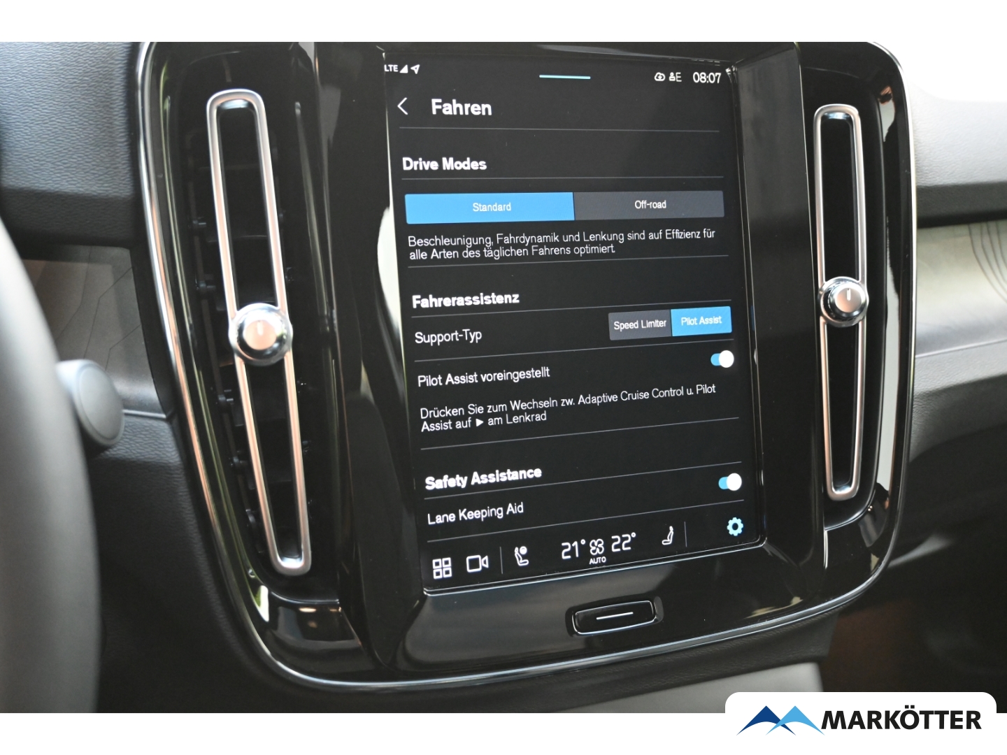 Fahrzeugabbildung Volvo C40 Recharge Plus ACC/BLIS/Pano/DAB/StandH