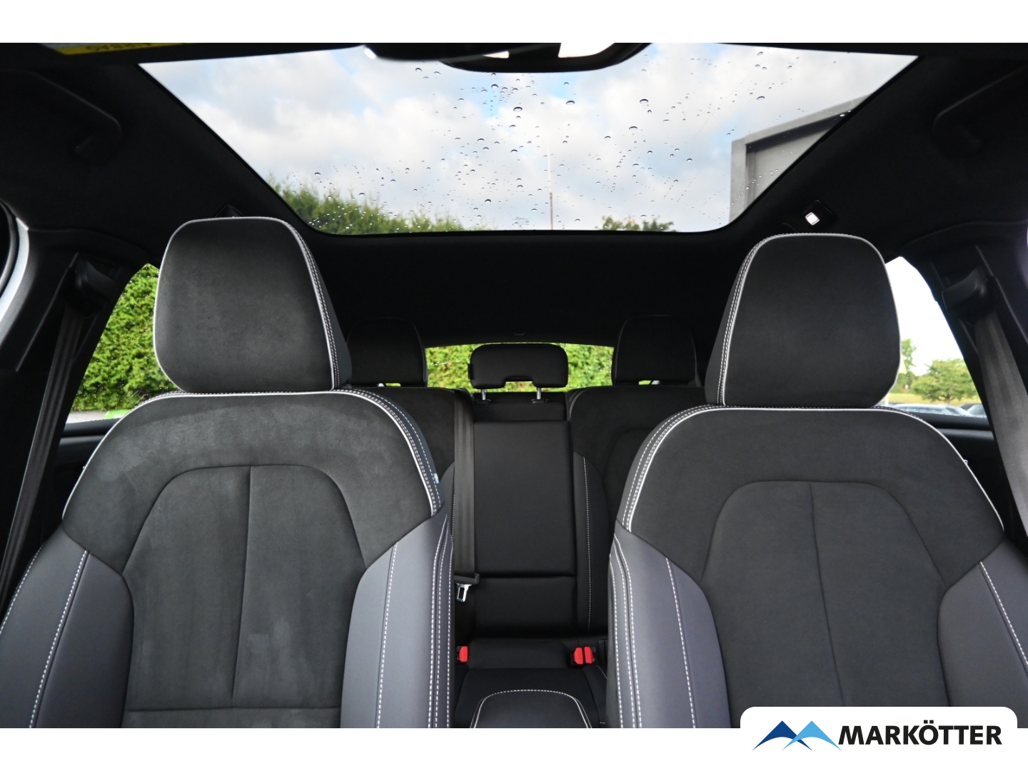 Fahrzeugabbildung Volvo C40 Recharge Plus ACC/BLIS/Pano/DAB/StandH