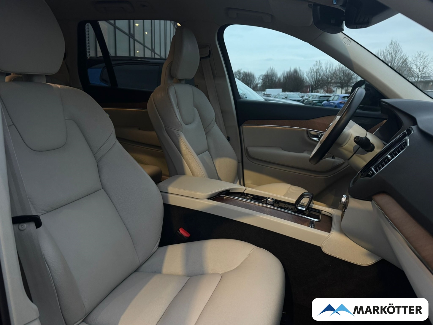 Fahrzeugabbildung Volvo XC90 T8 Inscription Expression AWD 7-Sitzer SHZ/BLIS/ACC