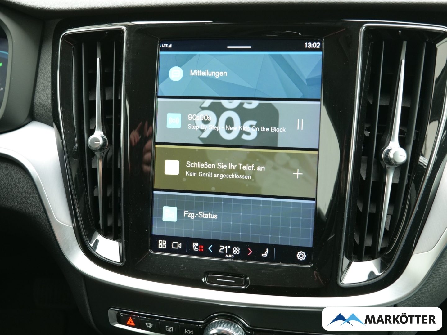 Fahrzeugabbildung Volvo V60 T6 AWD Recharge Core STHZ/AHK/CAM/Google