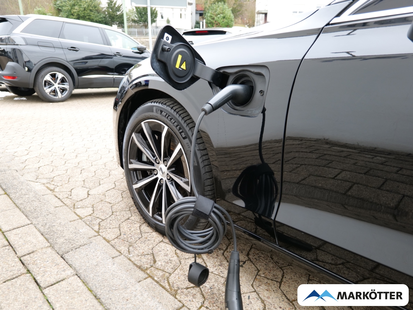 Fahrzeugabbildung Volvo V60 T6 AWD Recharge Core STHZ/AHK/CAM/Google