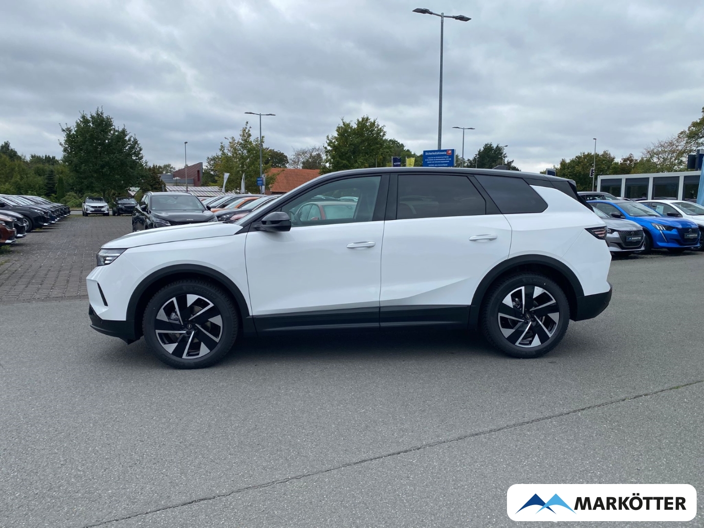 Fahrzeugabbildung Opel Grandland MHEV GS AHK/Allwetterreifen/Kamera/Navi
