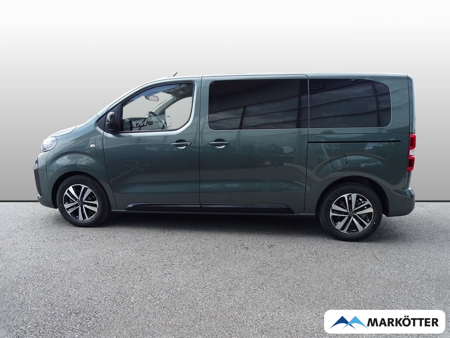 Fahrzeugabbildung Peugeot Traveller Active L2 5-Sitzer, Lenkradheizung, Digitales Cockpit