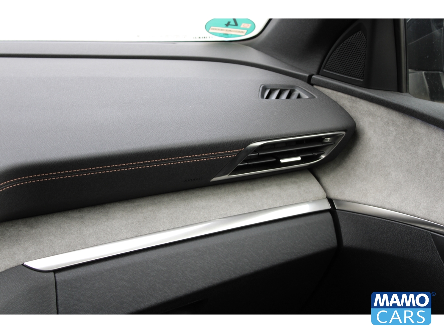 Fahrzeugabbildung Peugeot 5008 Hybrid 136 GT 7-Sitzer/AHK/Kamera/ACC/Memory