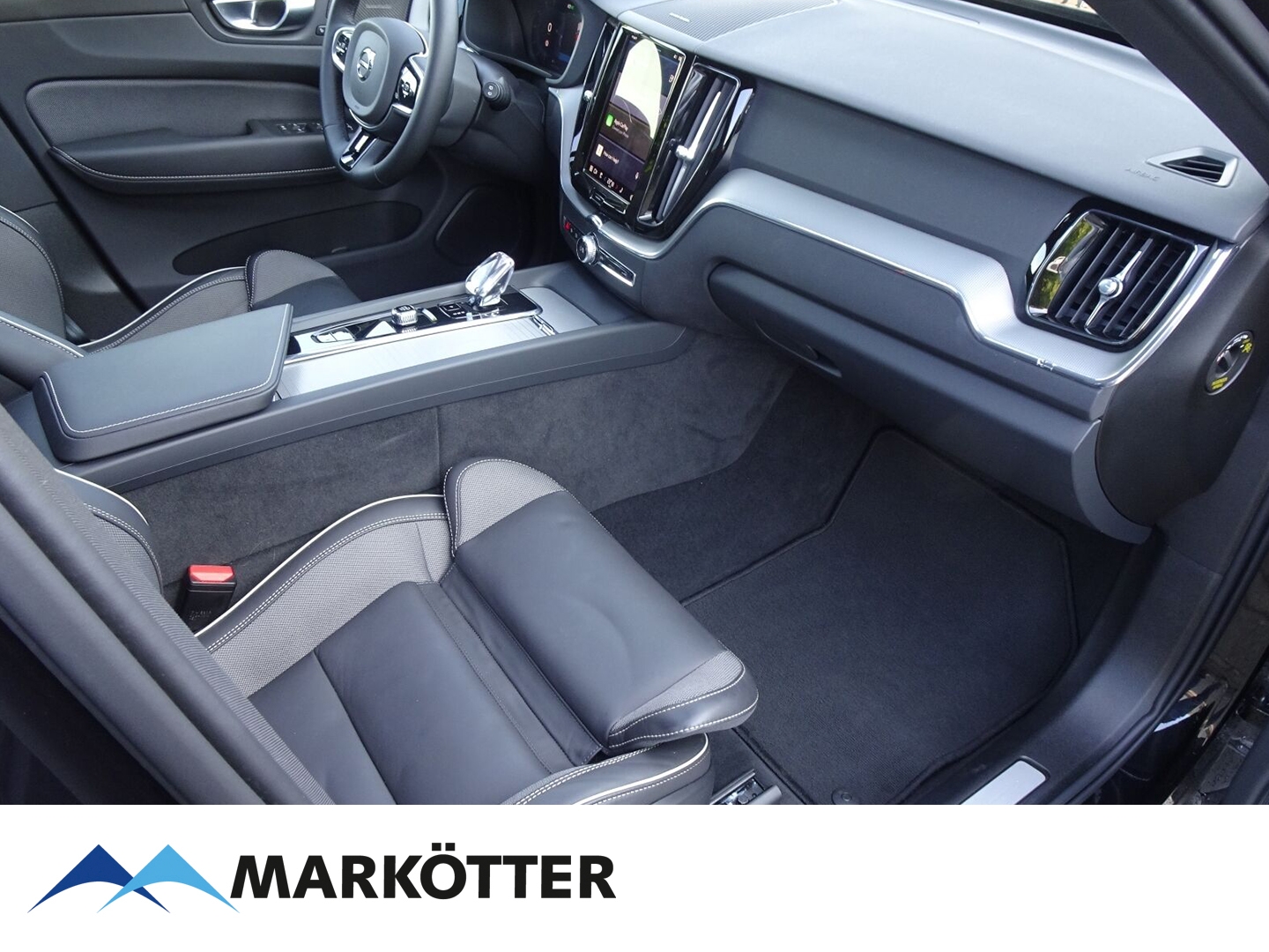 Fahrzeugabbildung Volvo XC60 T8 AWD Recharge Plus Dark SHZ/LHZ/Pilot