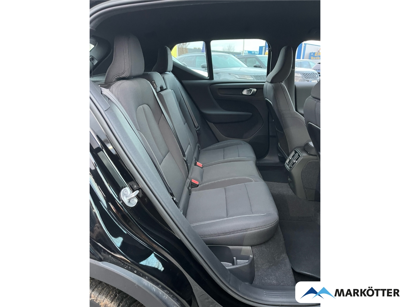 Fahrzeugabbildung Volvo XC40 P8 Core Recharge Navi/SHZ/RFK/LHZ/Tempo/AHK
