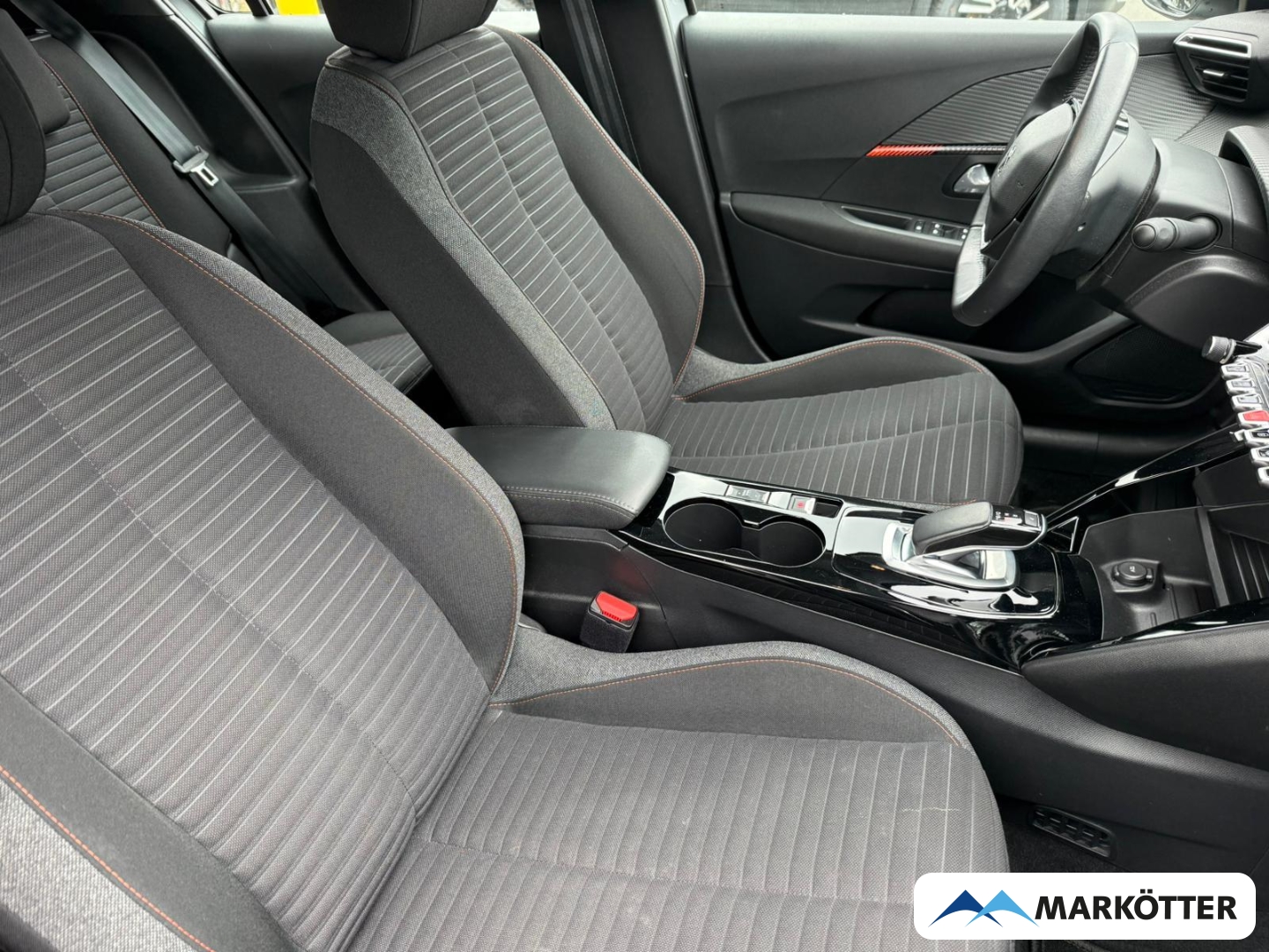 Fahrzeugabbildung Peugeot 208 e- Active Pack CARPLY/DAB/PDC/SHZ/TEMP