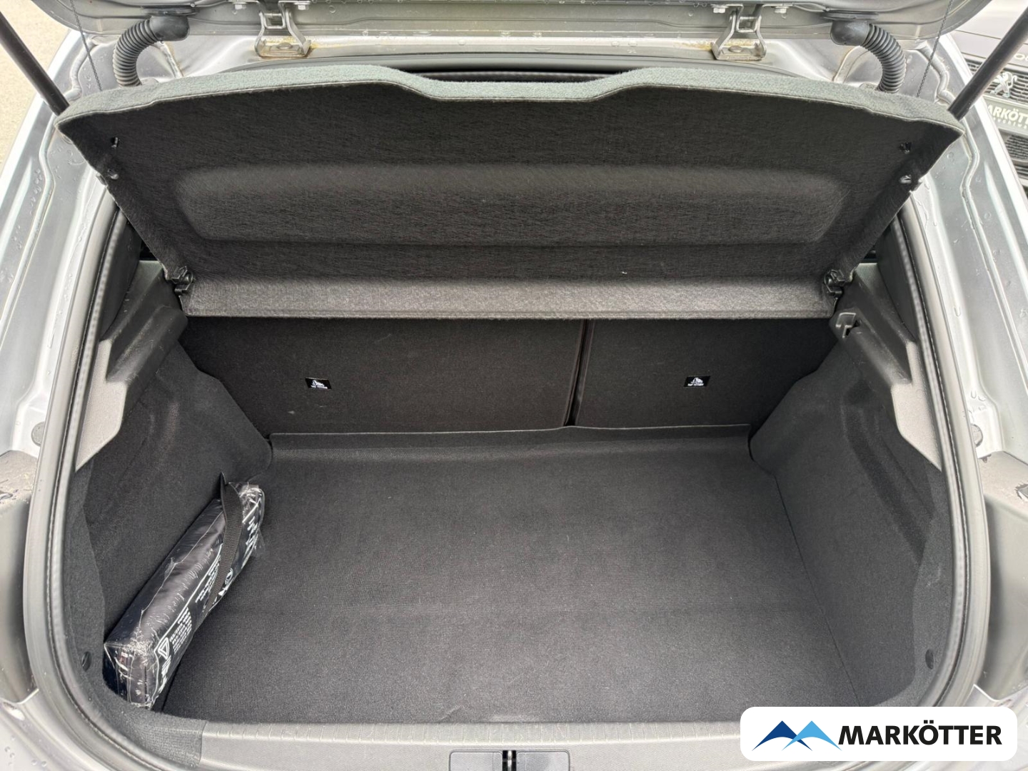 Fahrzeugabbildung Peugeot 208 e- Active Pack CARPLY/DAB/PDC/SHZ/TEMP
