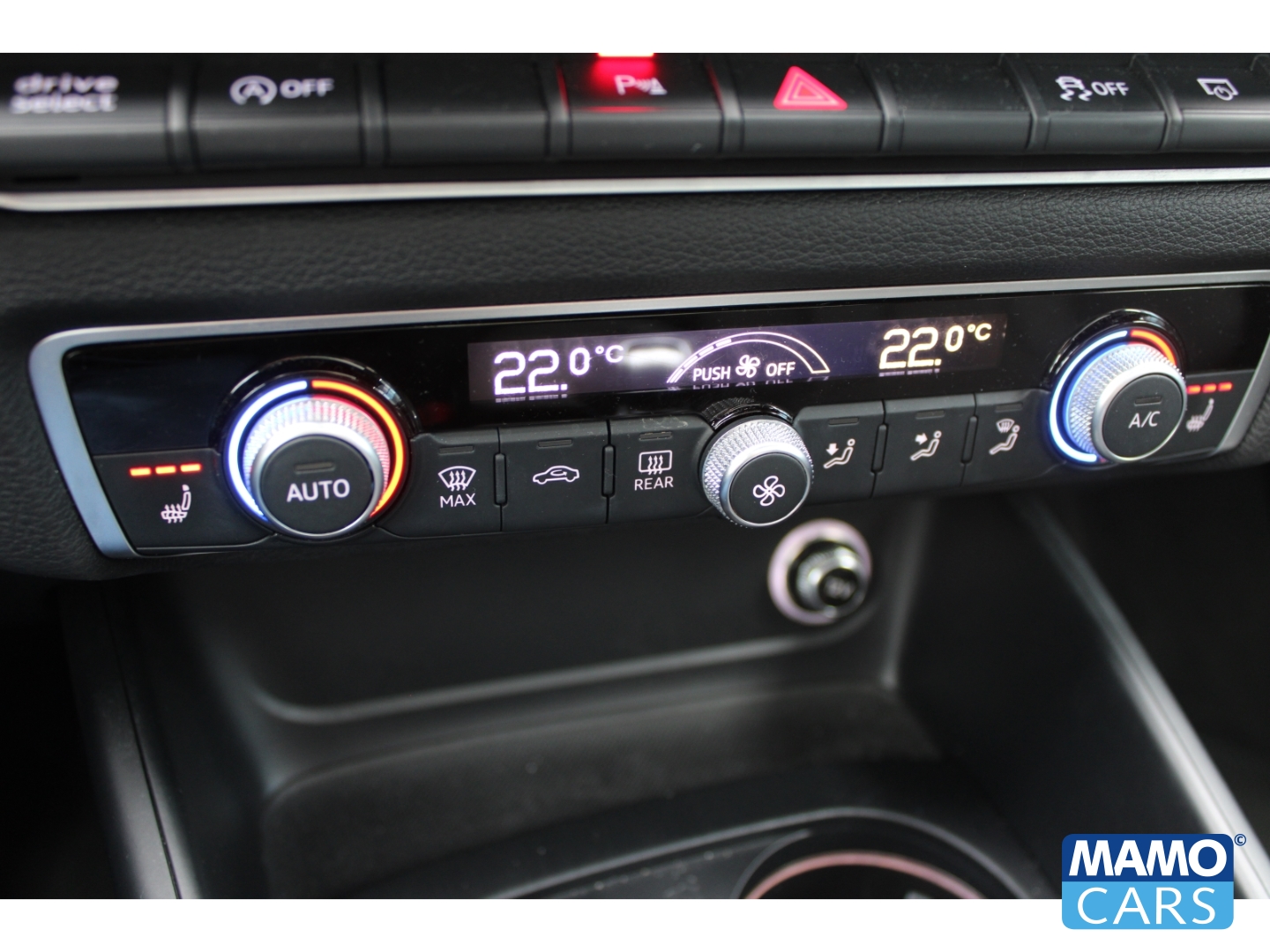 Fahrzeugabbildung Audi A3 Sportback 35 TDI sport S line/PANO/AHK/Rückfahrkamera