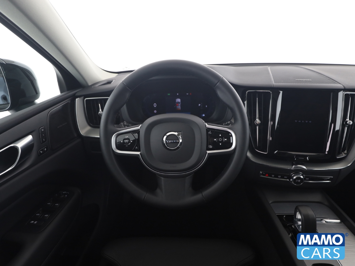 Fahrzeugabbildung Volvo XC60 B5 AWD Plus Dark Panorama/H&K/Memory/HUD