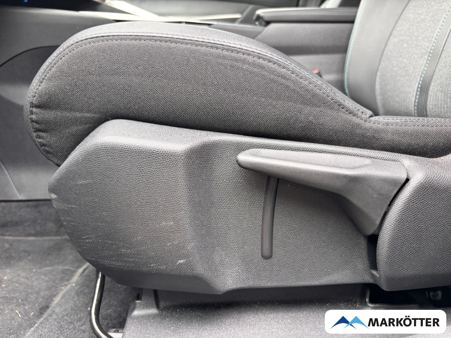 Fahrzeugabbildung Peugeot 3008 Allure Pack ACC/BLIS/CAM/SHZ/NAVI/APPLE
